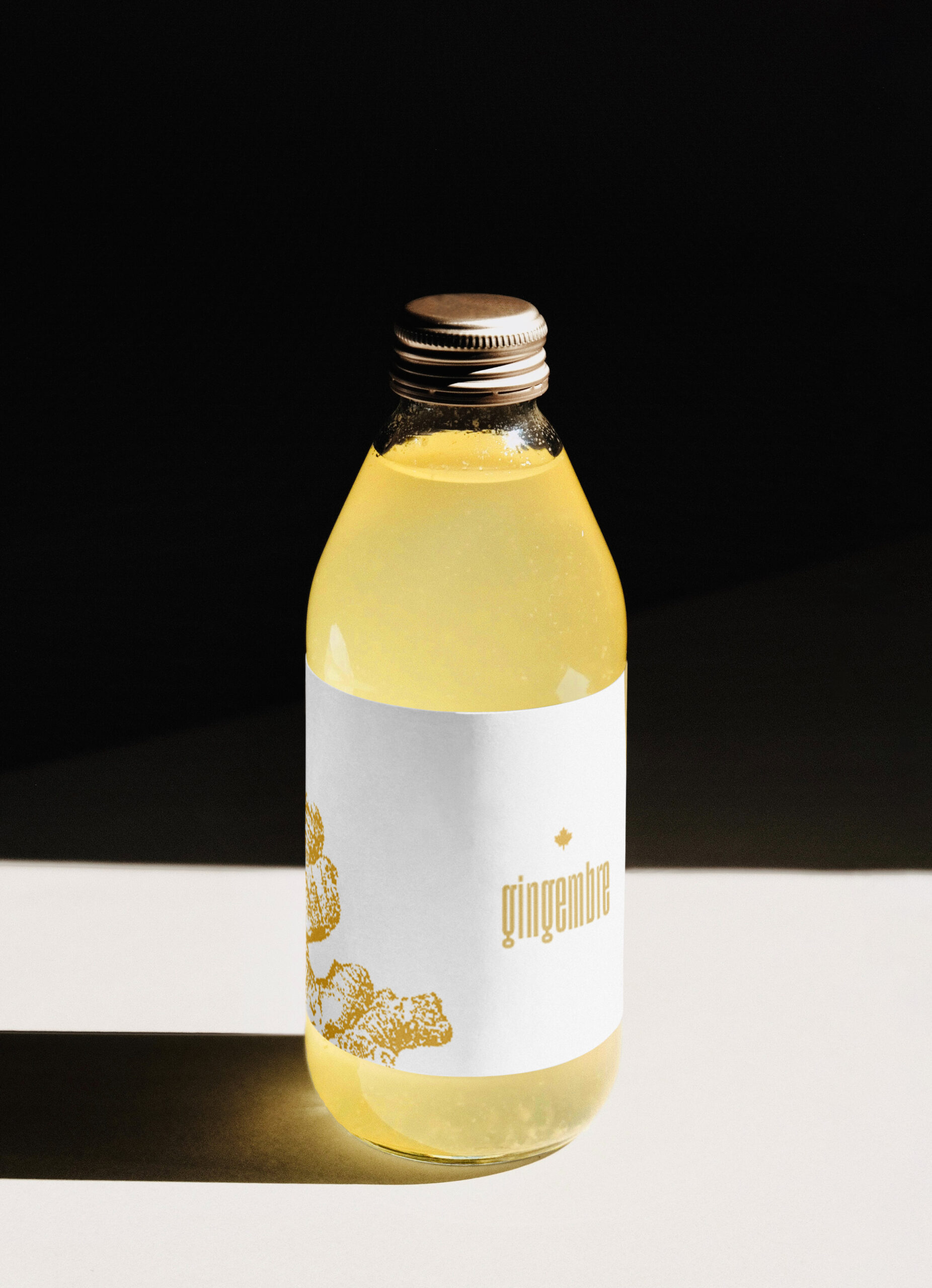 01-05-2024-Glass-Bottle-Mockup-GINGEMBRE